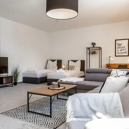 Ruhige, Zentrale Fuer 8 Mit Parkplatz Appartamento Coburg